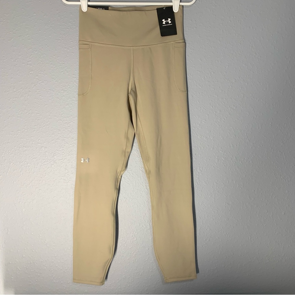 NWT Under Armour Fitted High Rise Ankle Legging